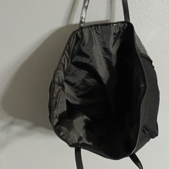 Victoria's Secret Tote - Picture 3 of 4